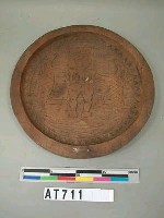 藏品(刻飾木盤)的圖片